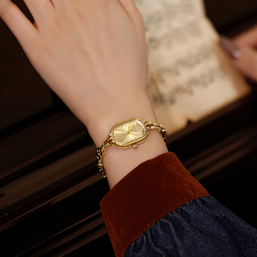 นาฬิกากําไลวินเทจที่ไม่ซ้ำกันญ - Luxury Watch Vintage บทวิจารณ์และราคา