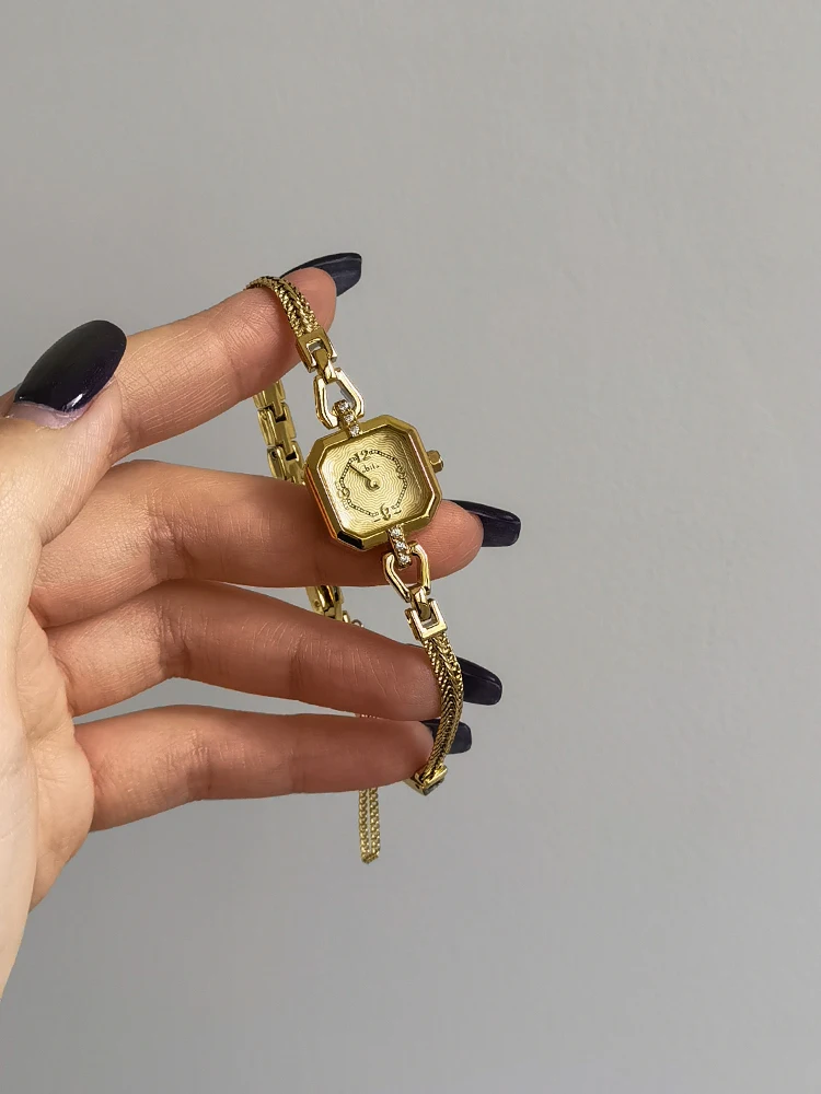 ใหม่หรูหรา 18K Gold สร้อยข้อมื - Luxury Watch Vintage บทวิจารณ์และราคา