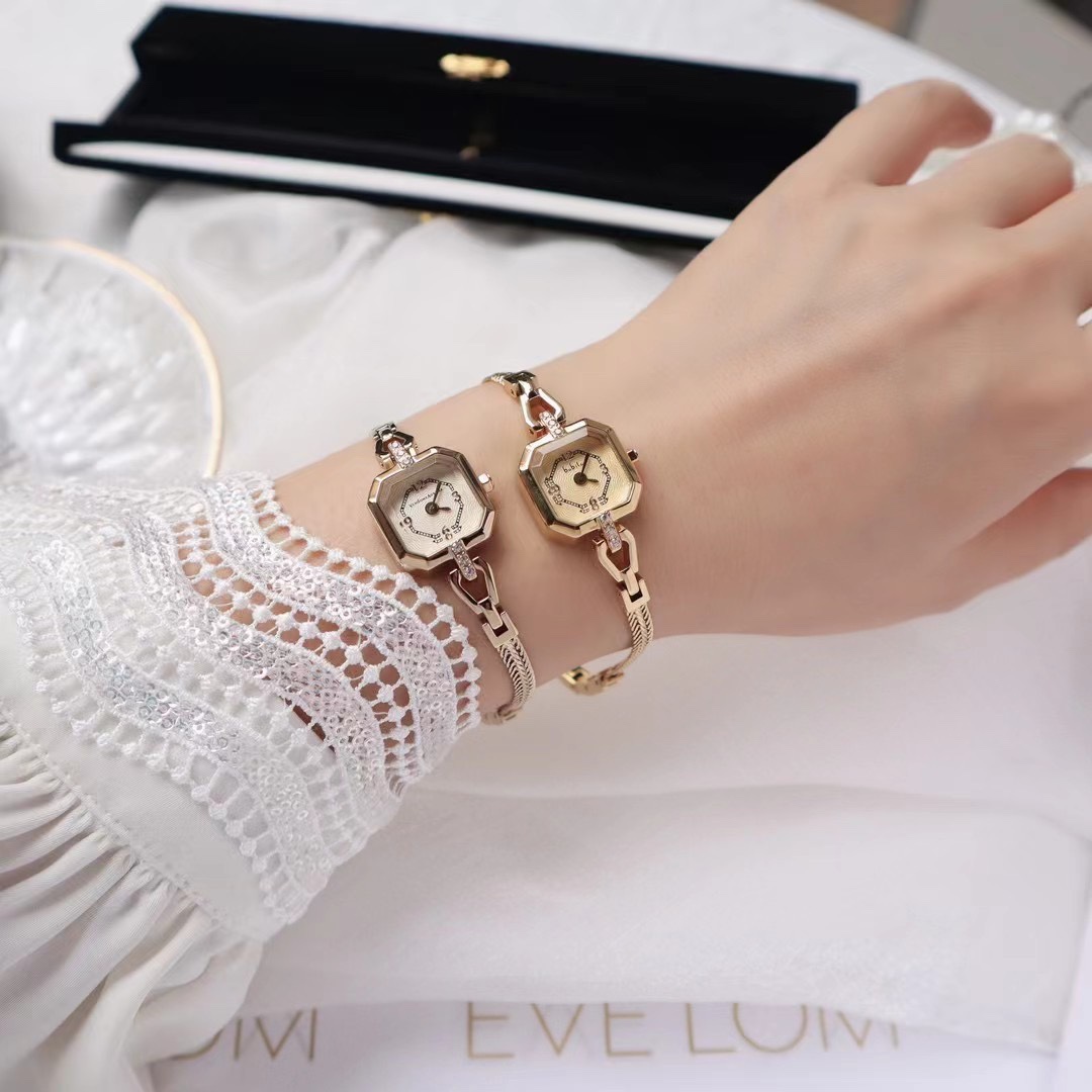 ใหม่หรูหรา 18K Gold สร้อยข้อมื - Luxury Watch Vintage บทวิจารณ์และราคา