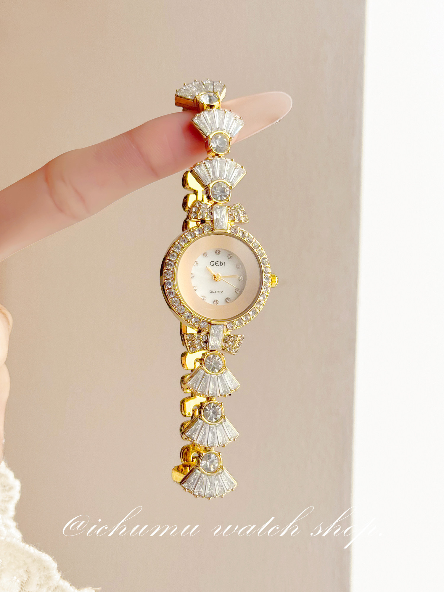 นาฬิกาข้อมือผู้หญิง Mermaid ดี - Luxury Watch And Bracelet บทวิจารณ์และราคา