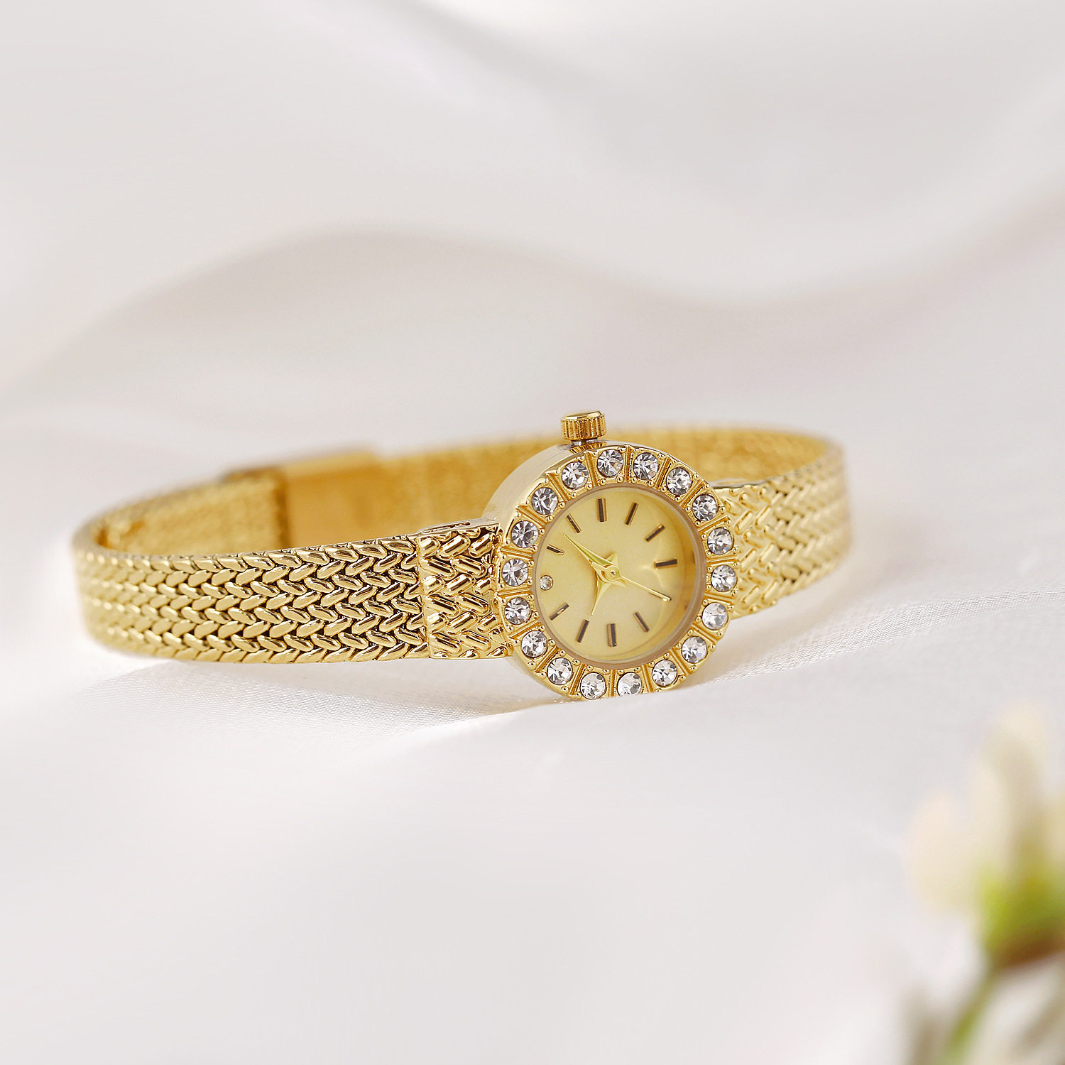 นาฬิกาข้อมือสตรีวินเทจอารมณ์หร - Luxury Watch Vintage บทวิจารณ์และราคา