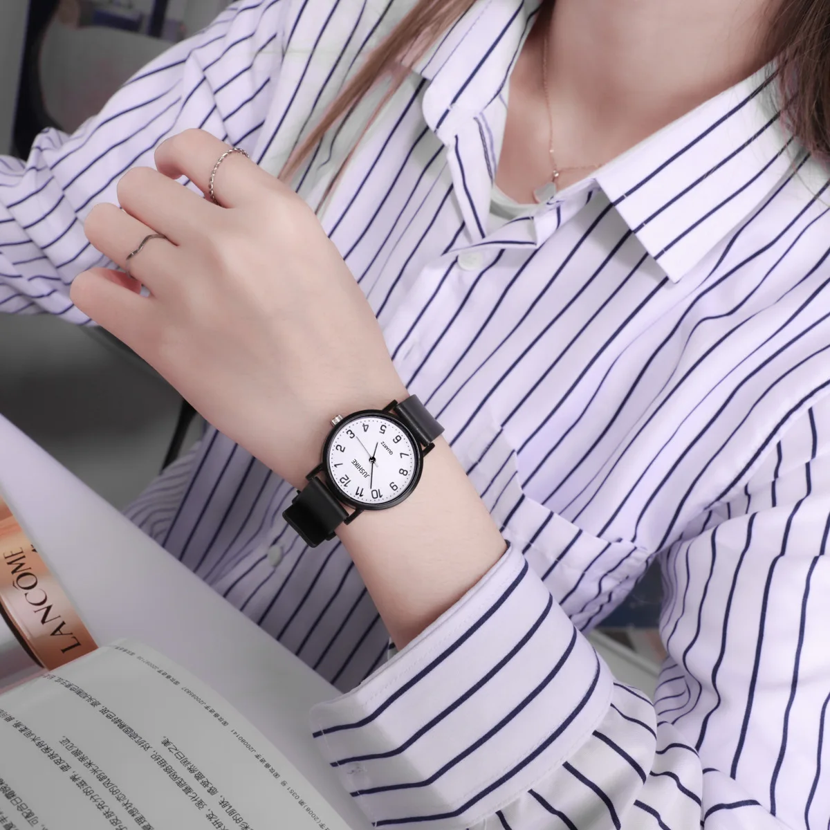 Simple สีดํานาฬิกานาฬิกาควอตซ์ - Luxury Watch Female บทวิจารณ์และราคา